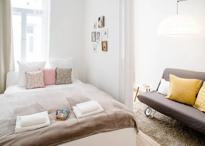 Apartmán Comfy, Renewed 3 Bedroom In Center