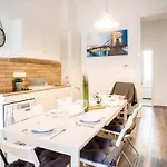 Comfy, Renewed 3 Bedroom In Center Apartamento *