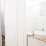 Comfy, Renewed 3 Bedroom In Center *