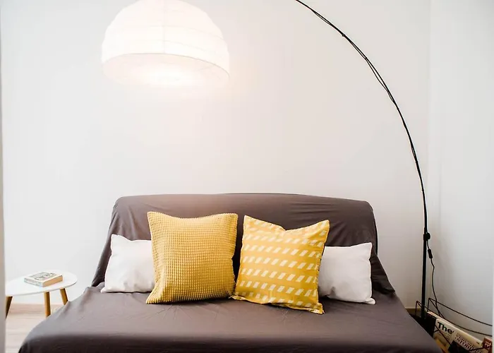 Comfy, Renewed 3 Bedroom In Center Budapest