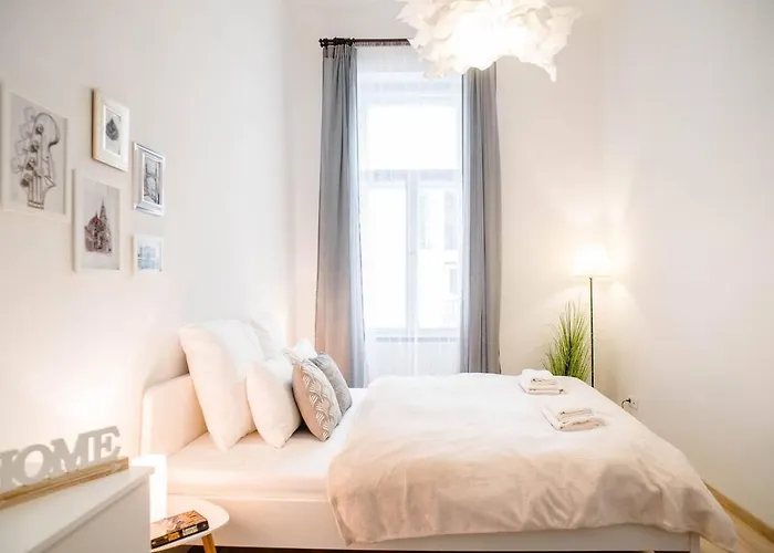 Appartement Comfy, Renewed 3 Bedroom In Center Budapest